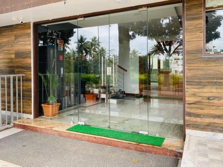 Avi Fortune Suites - Near Bangalore International Airport Bagian luar foto