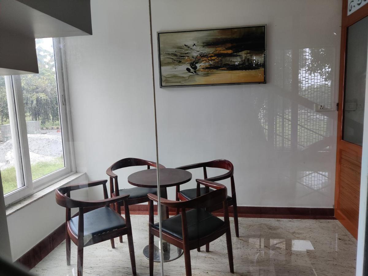 Avi Fortune Suites - Near Bangalore International Airport Bagian luar foto