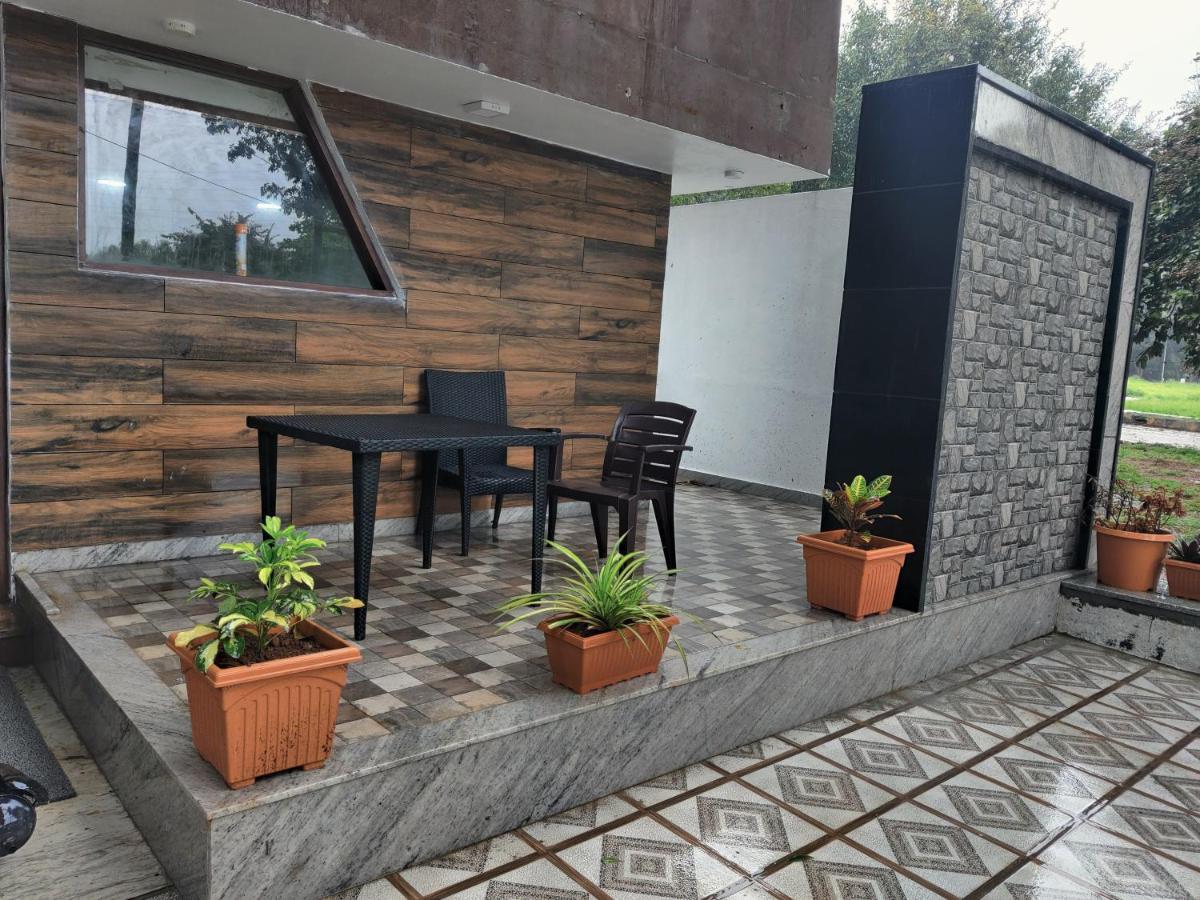 Avi Fortune Suites - Near Bangalore International Airport Bagian luar foto